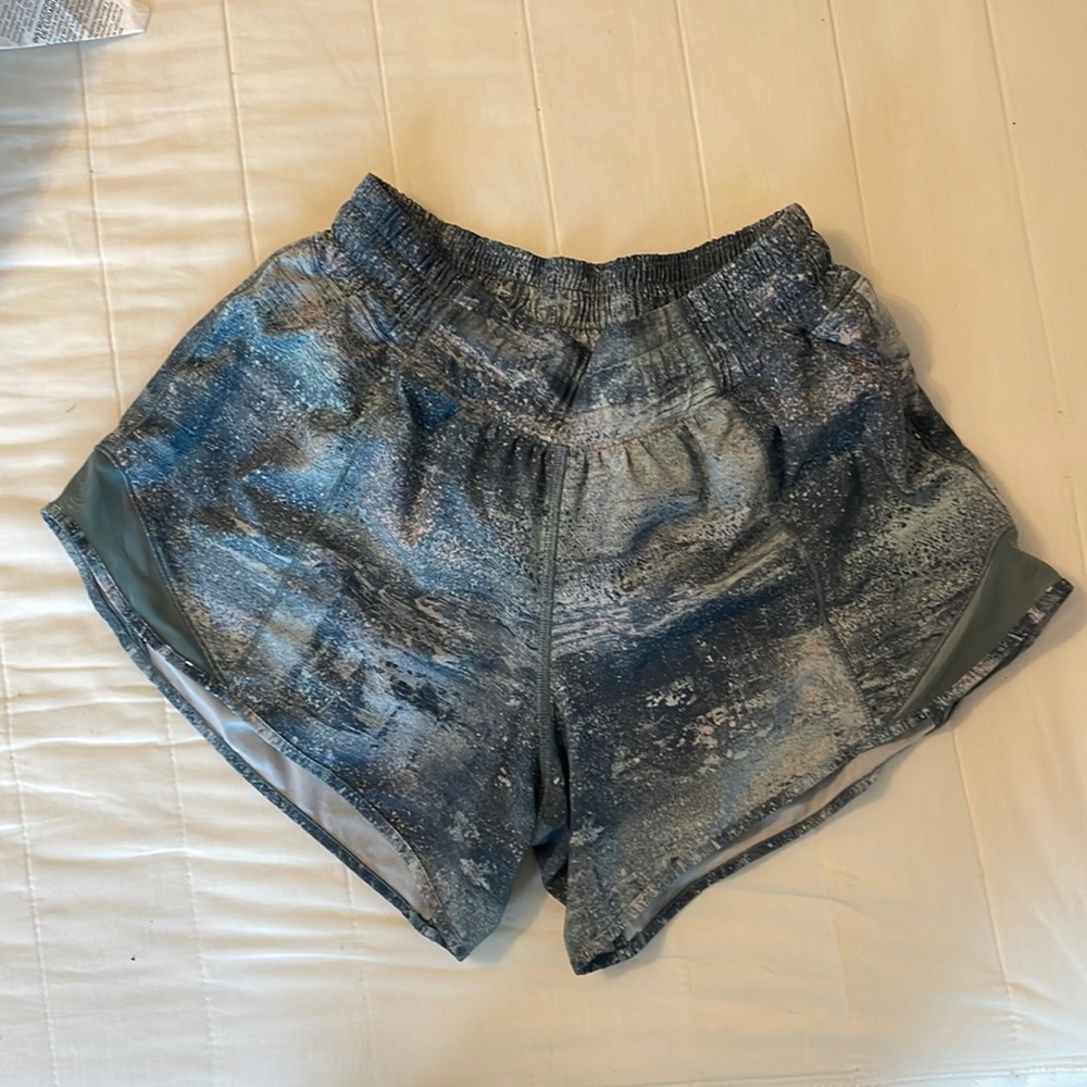 lululemon hotty hot shorts